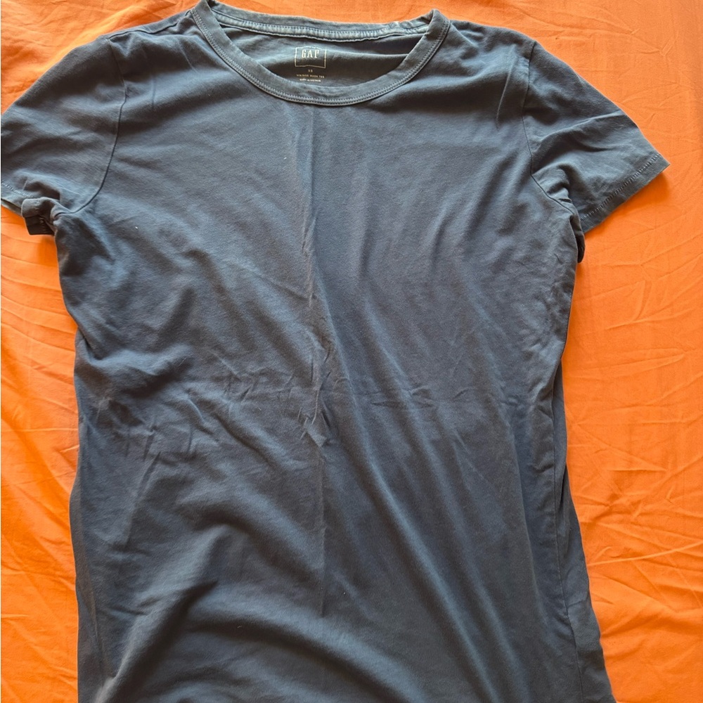 GAP Women's blue shirt